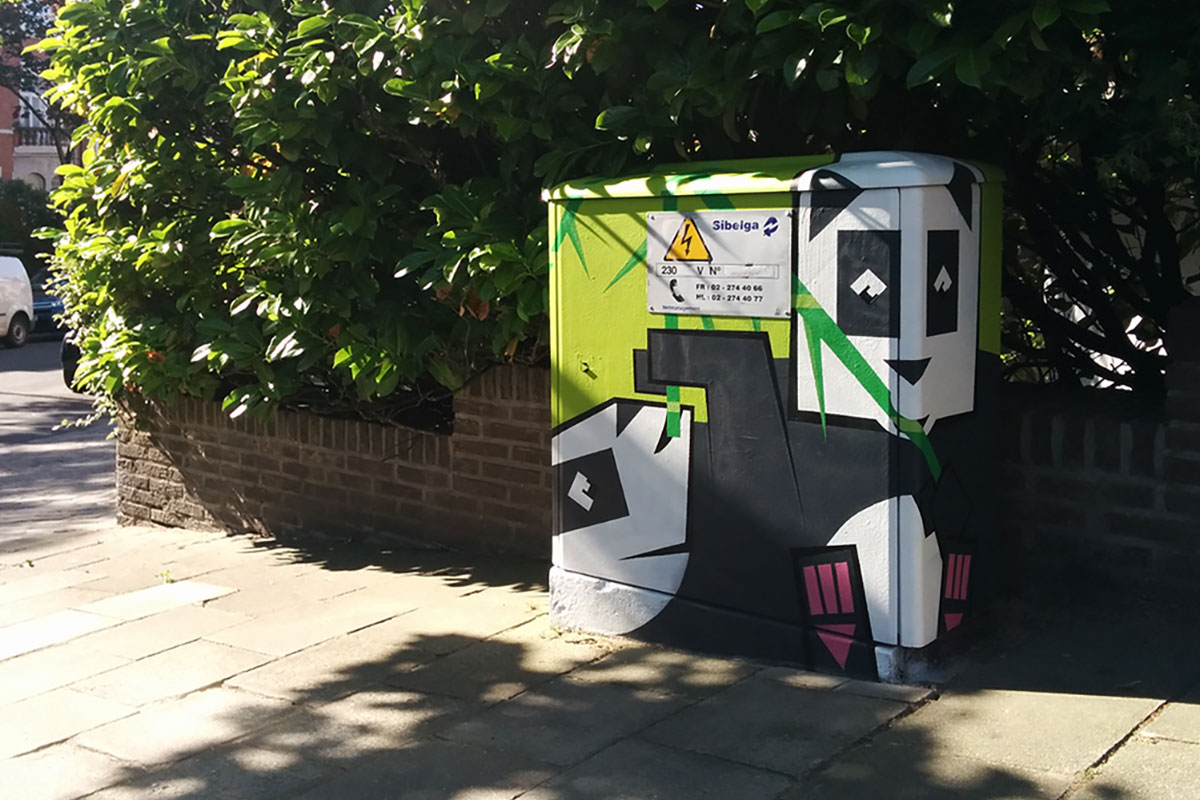 Creatures Cabine Street Art Sibelga didWee