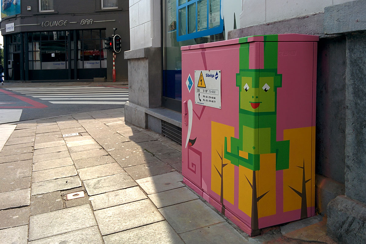 Creatures Cabine Street Art Sibelga didWee