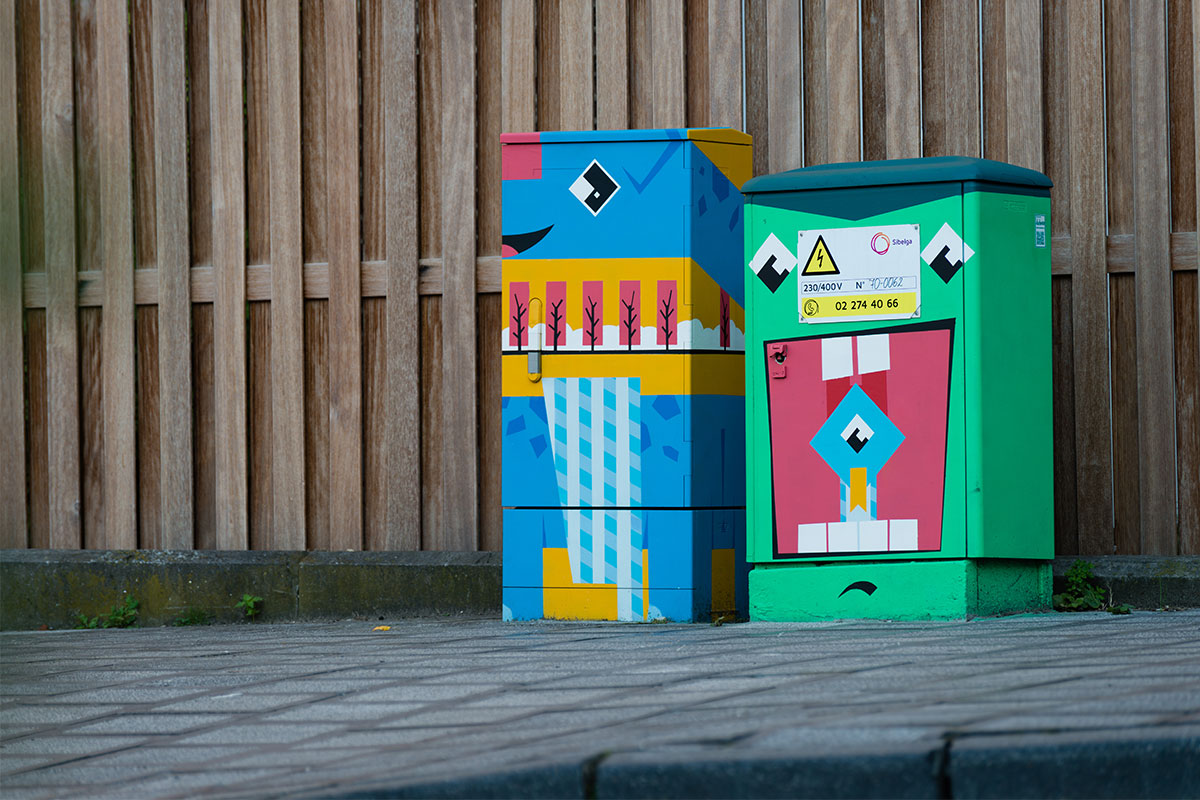 Creatures Cabine Street Art Sibelga didWee